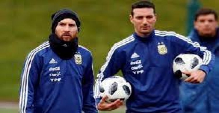 ”জয় হোক বা হার” তার পরও মেসিই সর্বকালের সেরা ফুটবলার-কোচ লিওনেল স্কলোনি