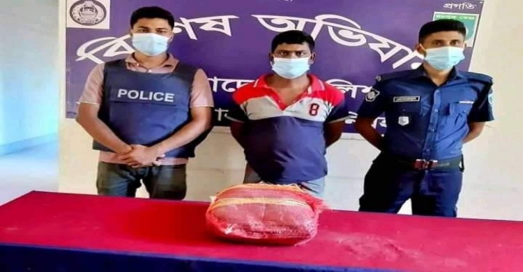 লালমনিরহাটের হাতীবান্ধায় সাড়ে ৩ কেজি  গাঁজাসহ মাদক ব্যবসায়ী আটক_১