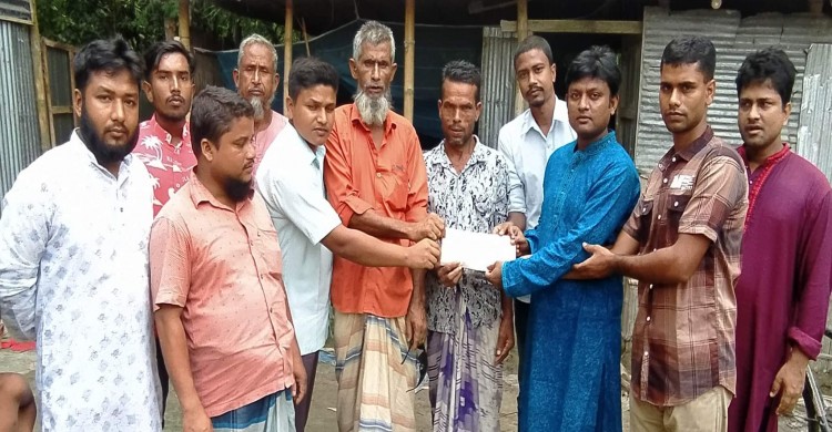 পীরগাছায় মোস্তাকের টিকিৎসার জন্য ২১হাজার টাকা দিলেন রয়্যাল’স ক্লাব