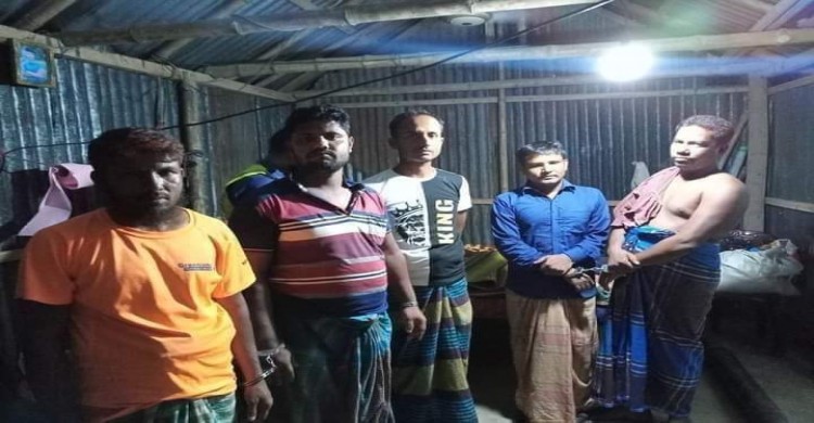 কুড়িগ্রামে  জুয়া খেলার সময় আটক ৫