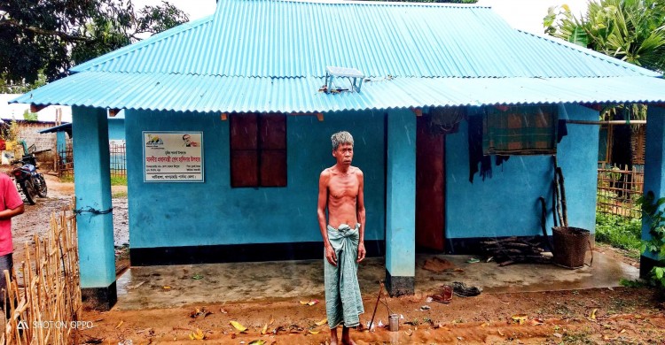 মাটিরাঙ্গার আমতলী চেয়ারম্যানের স্বচ্ছতায় ২২পরিবার প্রধানমন্ত্রীর উপহার ঘর পেয়ে খুশি