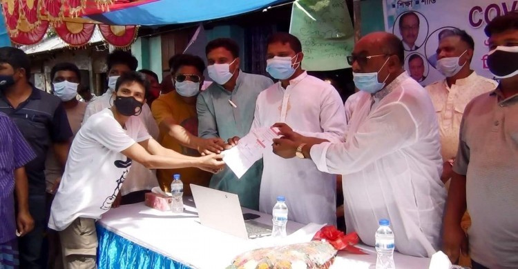 কুড়িগ্রামে জাতীয় ছাত্র সমাজের উদ্যোগে করোনা টিকা রেজিস্ট্রেশনের উদ্বোধন