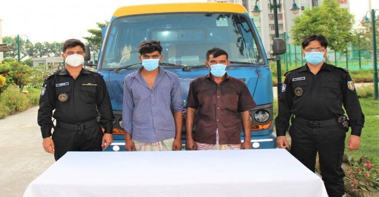 সিরাজগঞ্জে ২৪ কেজি গাঁজাসহ ২ জন শীর্ষ মাদক ব্যবসায়ী আটক