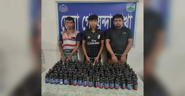 শিবগঞ্জে ১৫০ বোতল ফেনসিডিলসহ আটক ৩