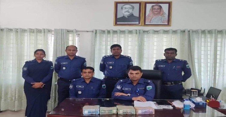 আত্মসাৎ এর ৯ ঘন্টার মধ্যে  ১৩ লাখ টাকা উদ্ধার এনজিও হিসাব রক্ষক  আটক