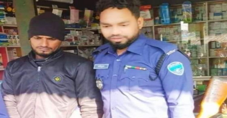 রামগড়ে মাদক ব্যবসায়ীকে গাঁজাসহ গ্রেপ্তার,পলাতক-২